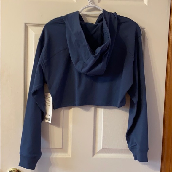 Lululemon Cropped Hoodie - Picture 4 of 5